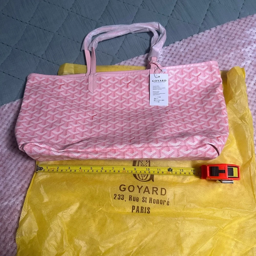 Pink Chevron Tote - Picture 2 of 4